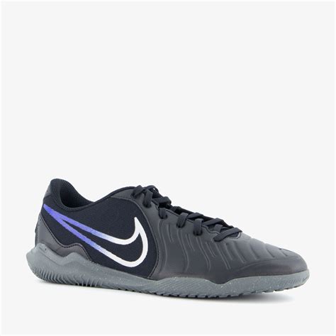 nike zaalschoenen zwart|Nike Zaalvoetbalschoenen voor heren online kopen .